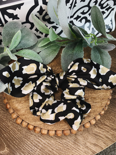 Black Cheetah Knotted Scrunchie